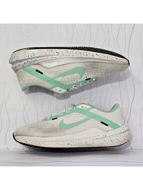 Nike Air Winflo 10 White Emerald Rise Women’s Size 8.5 Running FN7106-100